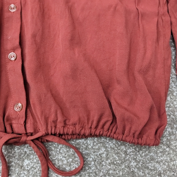 (2/$25) No Boundaries coral full sleeve button down shirt ruched waist tie - Picture 4 of 14